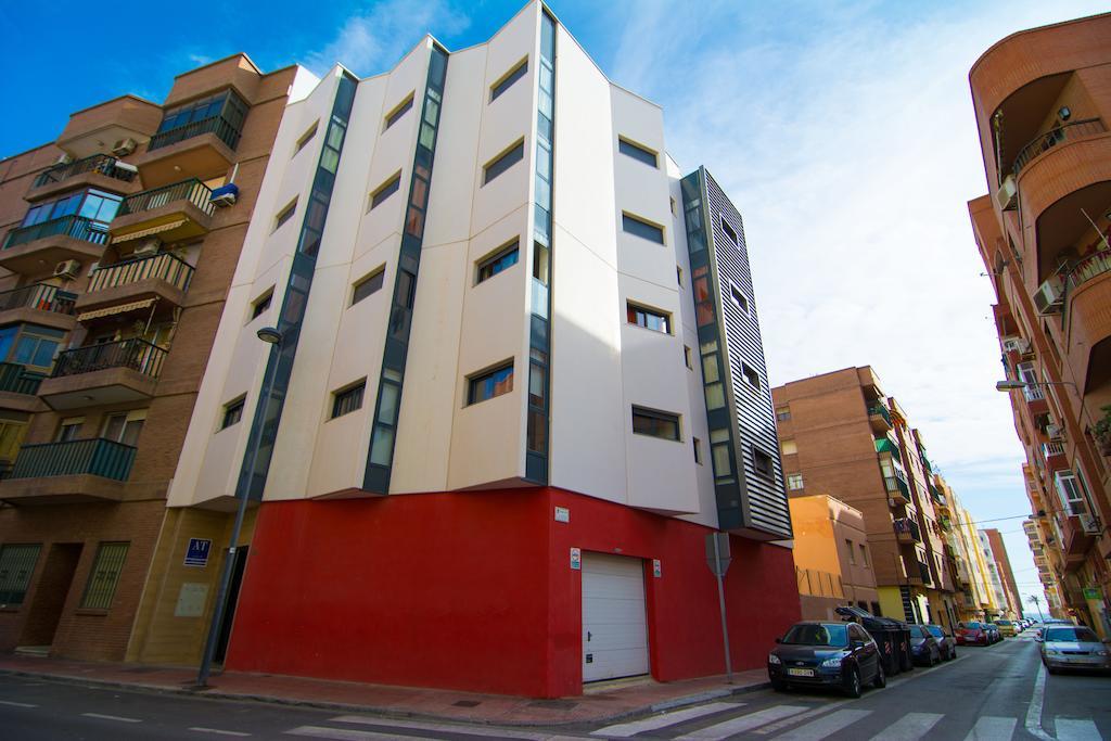 Apartamentos 16:9 Playa Suites Almeria Exterior foto