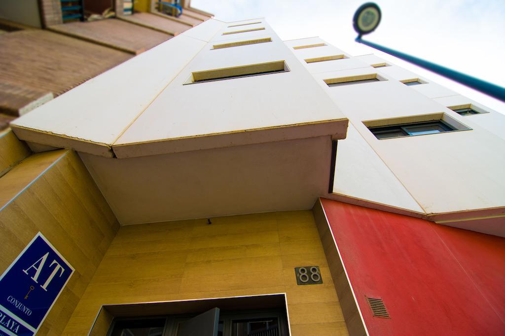 Apartamentos 16:9 Playa Suites Almeria Exterior foto